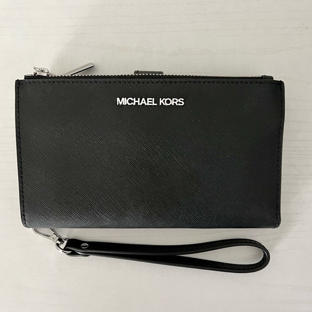 Michael Kors Adele Leather Smartphone Wallet